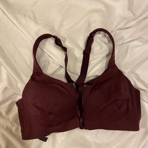 36D Victoria Sport front zip sports bra